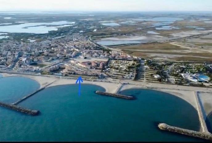 Gîte pour 2 personnes, avec jardin et vue ainsi que piscine et sauna dans Plage du Port (Les Saintes-Maries-de-la-Mer) - 2