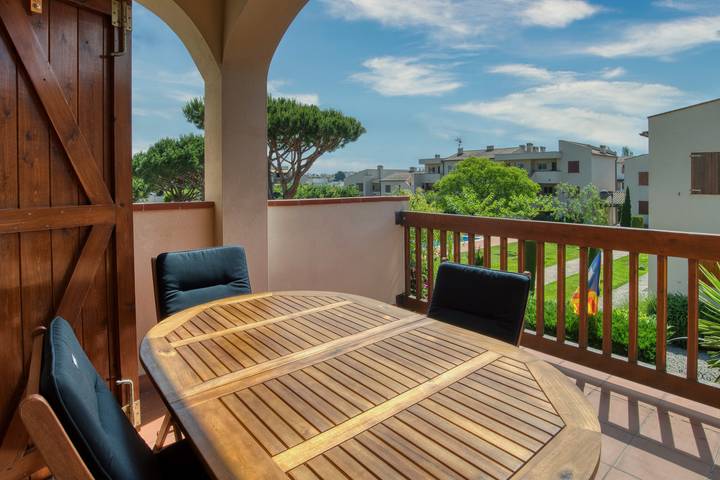 Apartamento entero, Apartamento vacacional "A Sant Antoni de Calonge" con piscina, Wi-Fi, jardín y terraza in Torre Valentina, Calonge