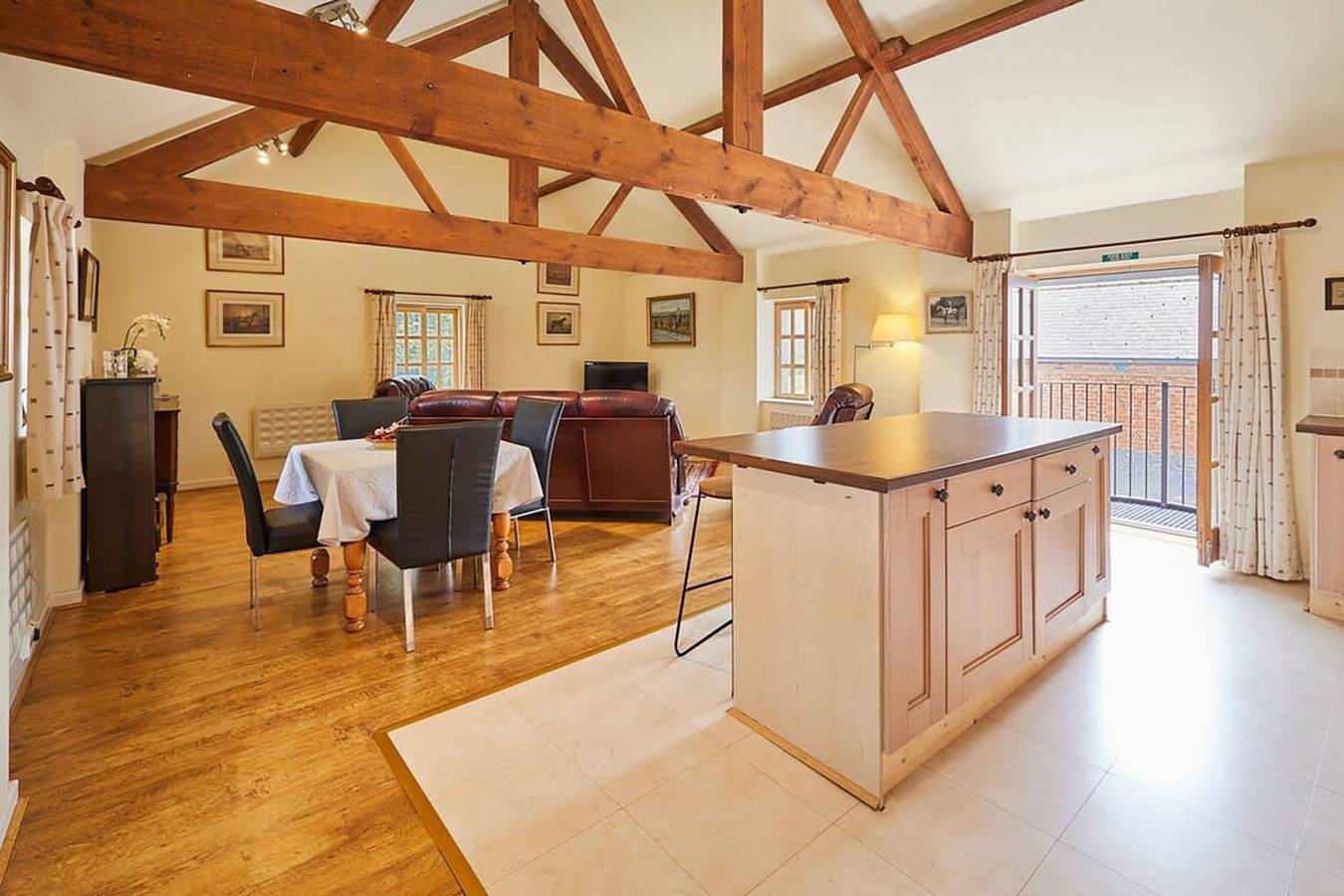 Entire apartment, Host Stay Widger Mews Apartment in Howardian Hills AONB