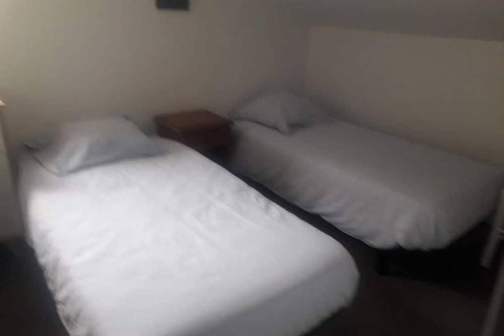 Gîte pour 4 personnes, avec jardin et piscine, animaux acceptés à Lançon-Provence - 3