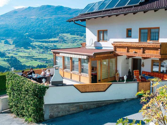 Ferienwohnung für 4 Personen, mit Balkon und Terrasse im Pitztal - 2