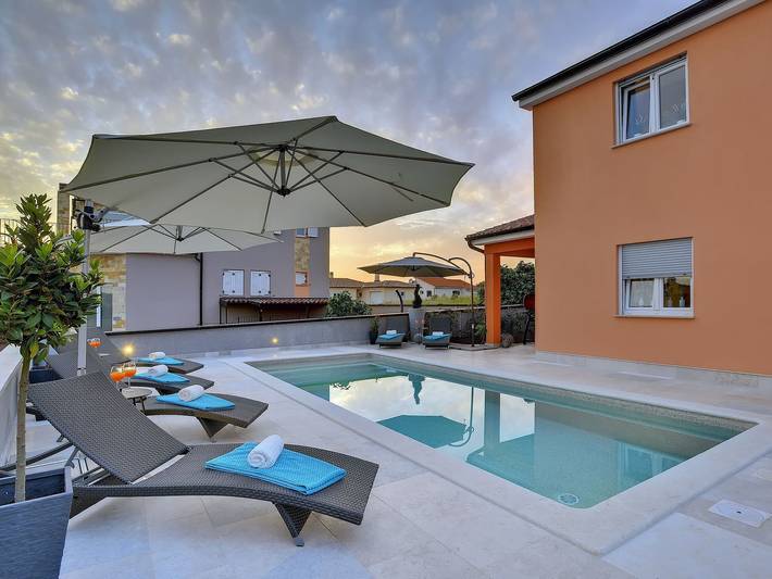 Ferienvilla mit Garten, Grill und Terrasse in Sisan, Südküste Istrien