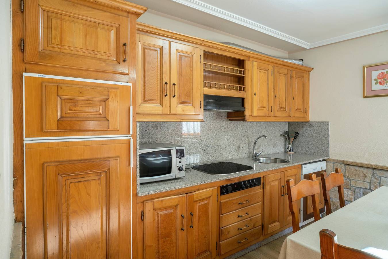 Entire apartment, Apartment 'Casa Geli 1' in La Robellada, Onís – Sleeps 9, Pet-Friendly in La Robellada, Onís