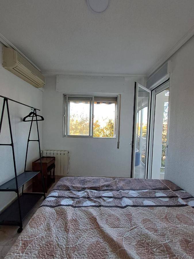 Chambre d’hôte pour 3 personnes, avec Balcon ainsi que Terrasse et Vue à Móstoles