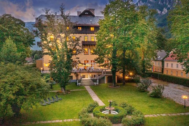 Hotel für 2 Personen, mit Terrasse und Garten sowie Pool und Sauna in Reichenau an der Rax