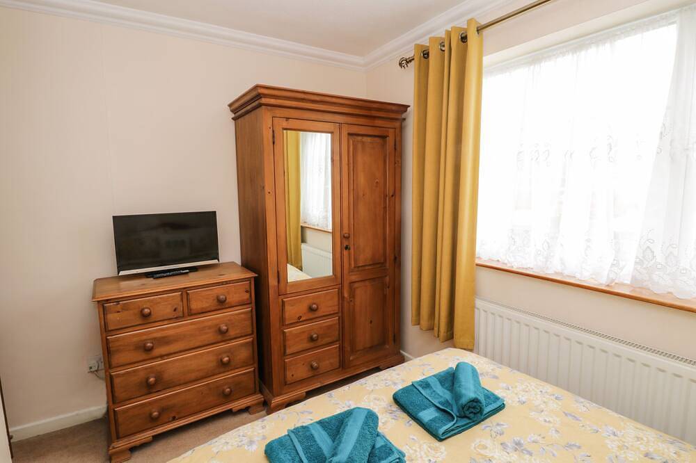 Park View, pet friendly, country holiday cottage in Filey in Filey, North Yorkshire