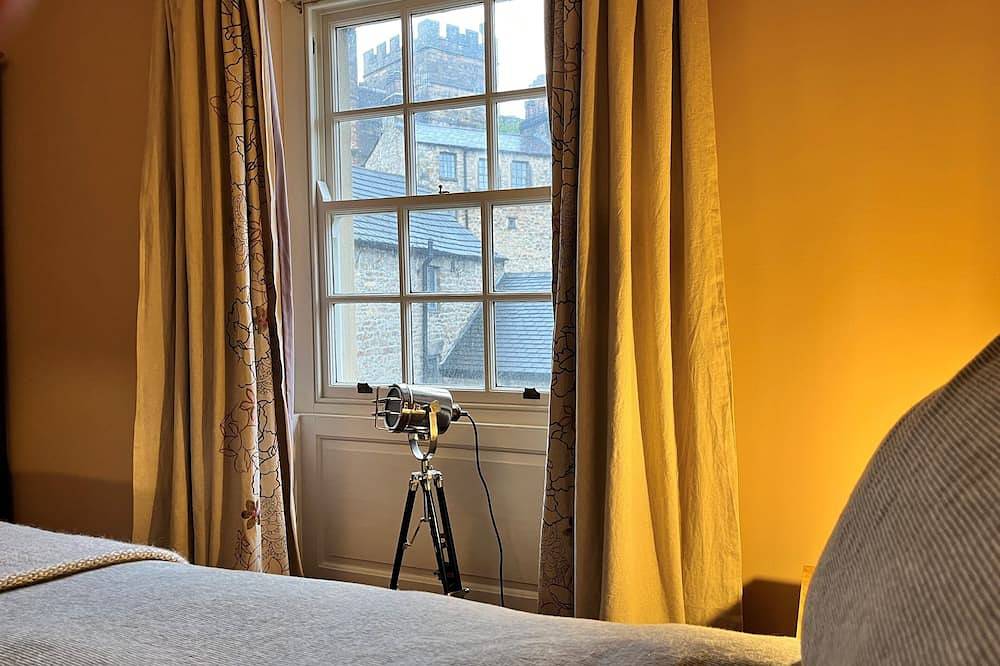 5 Castle Hill, family friendly, with a garden in Lancaster in Lancaster, Lancashire