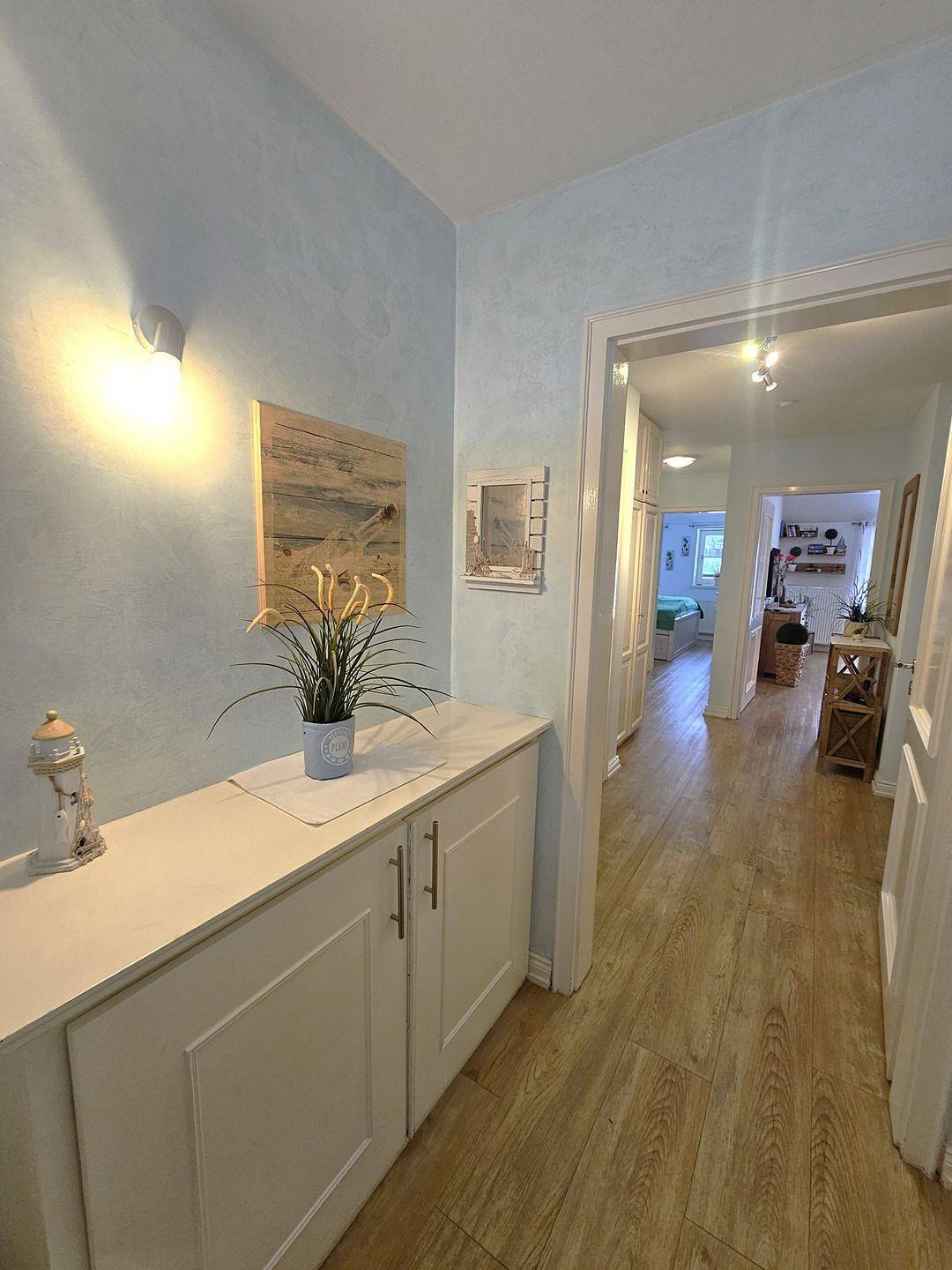 Ganze Wohnung, Ferienwohnung im Eg in Wrixum auf Föhr: 76 m² mit Terrasse & Garten in Wrixum, Föhr