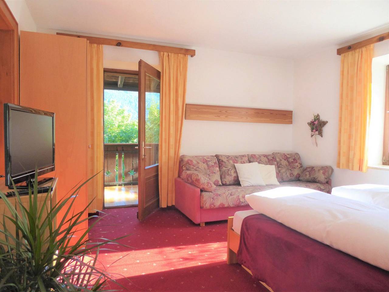 Ganze Wohnung, Sonnhof - Ferienwohnung Silvia in Truden im Naturpark, Südtirol