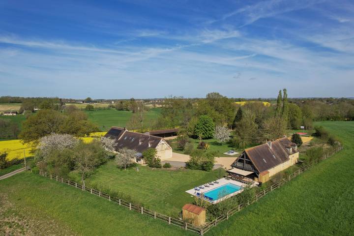 Villa pour 45 personnes, avec terrasse et jardin, animaux acceptés en Normandie - 2