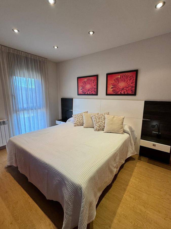 Gîte pour 9 personnes, avec jardin à Arén - 4