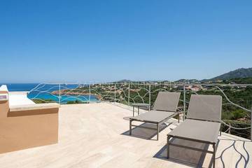 Villa pour 6 personnes, avec jardin et jacuzzi à Porto Cervo