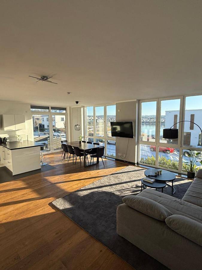 Ferienwohnung für 10 Personen, mit Balkon und Terrasse sowie Seeblick und Ausblick in Hattingen - 4