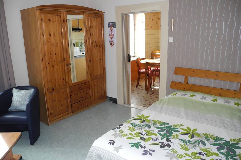 Appartement entier, Meublé du tourisme Studio 1/2 personnes in Soultz-Haut-Rhin, Parc naturel régional des Ballons des Vosges