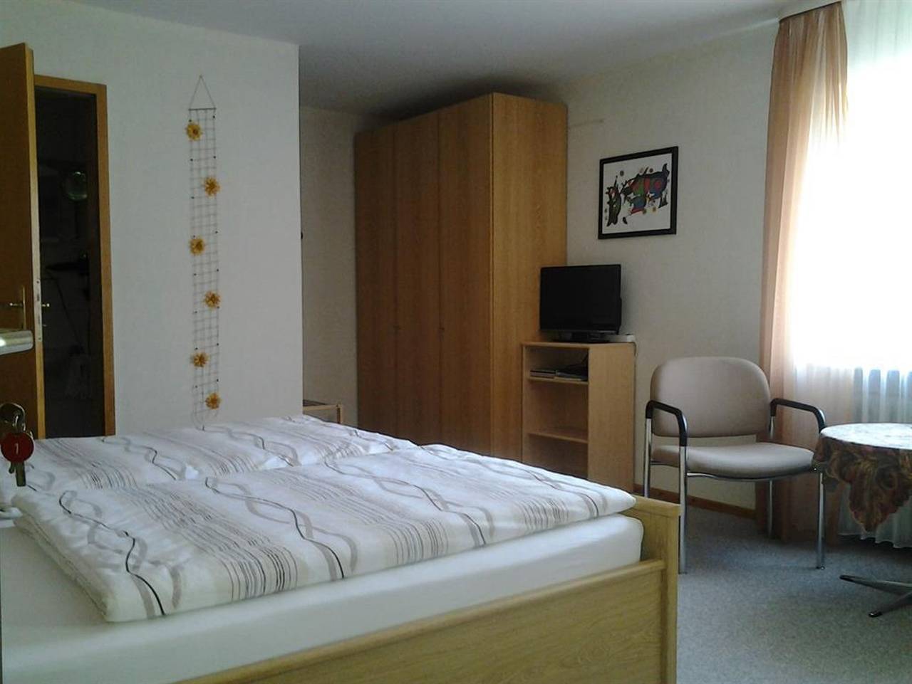 Privatzimmer Haus Waldblick - Doppelzimmer Dusche/Wc in Silz (Pfalz), Trifelsland