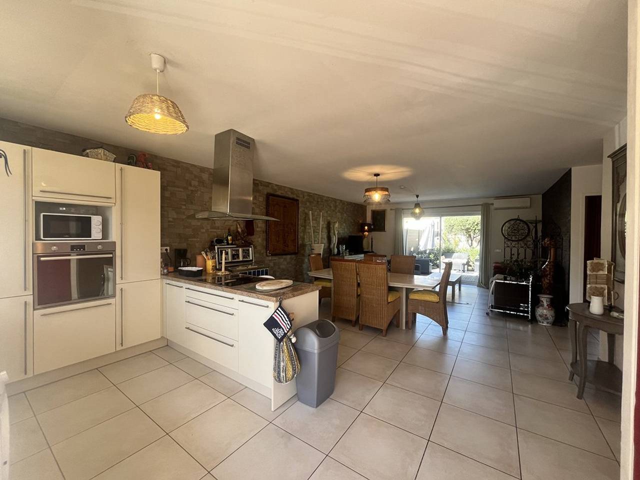 Casa nueva, 6 pers, aire acond., Wi-Fi, a 5 min de la playa de Pinarello in Sainte-Lucie de Porto-Vecchio, Zonza