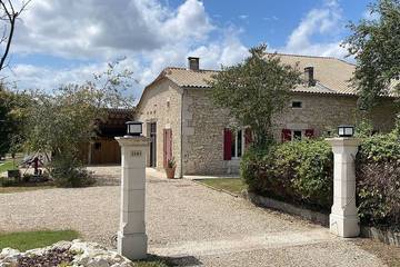 Agriturismo pour 11 personnes, avec jardin à Thénac
