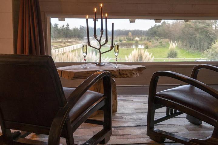 Chambre d’hôte pour 3 personnes, avec Jacuzzi et Terrasse ainsi que Jardin et Sauna