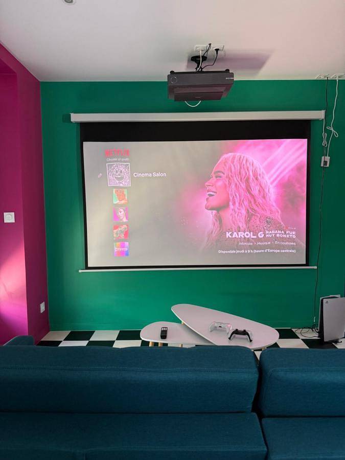 Appartement entier, Capsule retour vers le futur in Maubeuge, Avesnes-sur-Helpe