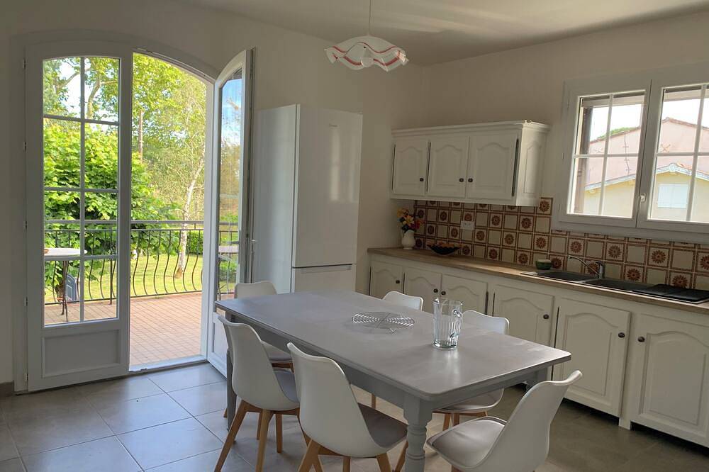 Gîte 6 pers dans maison de campagne 2 chambres, jardin ombragé, parking sécurisé in Lavaur, Région de Castres