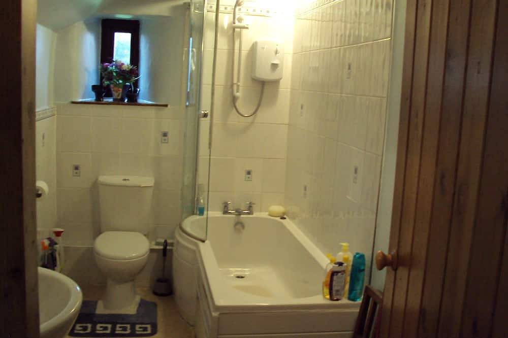 Schönes Kalksteinhaus im Herzen des Peak District. in Aldwark, Derbyshire