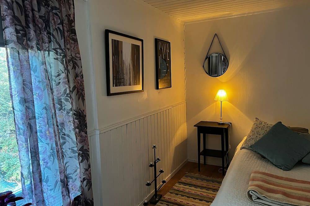 Schönes rotes Ferienhaus in der Nähe des Sees Hjälmaren und Vingåker | in Vingaker, Hjälmaren