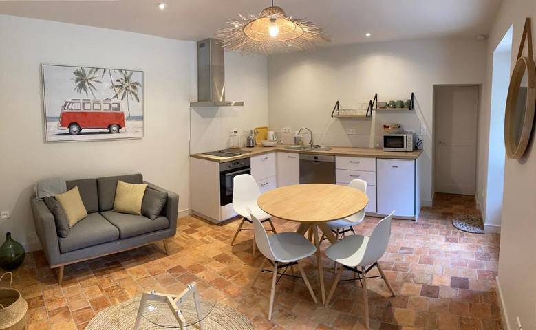 Location de vacances pour 4 personnes, avec jardin dans Saint-Ouën-des-Toits - 2