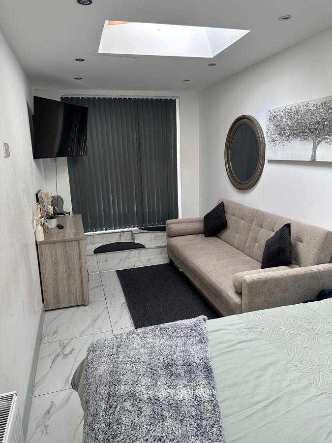 Location de vacances pour 4 personnes, avec terrasse et jacuzzi, animaux acceptés à Manchester - 4