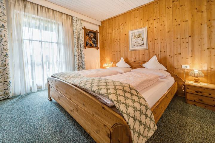 Entire apartment, Holiday Apartment "Sonnenschein" with Mountain View, Balcony & Wi-Fi in Spinges, Mühlbach