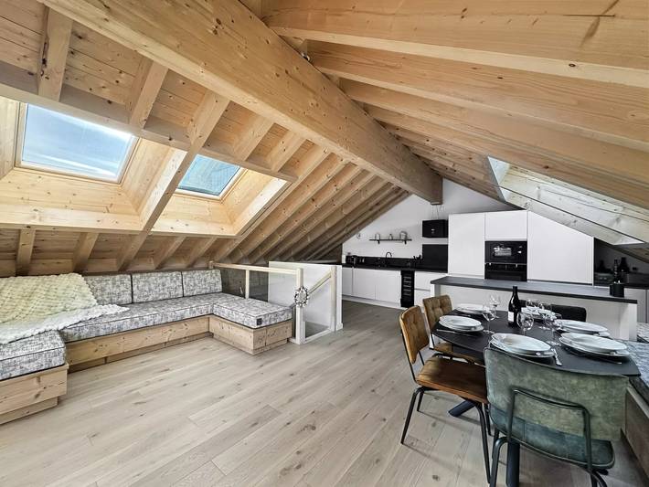 Gîte pour 6 personnes, avec balcon dans Office De Tourisme Des Carroz
