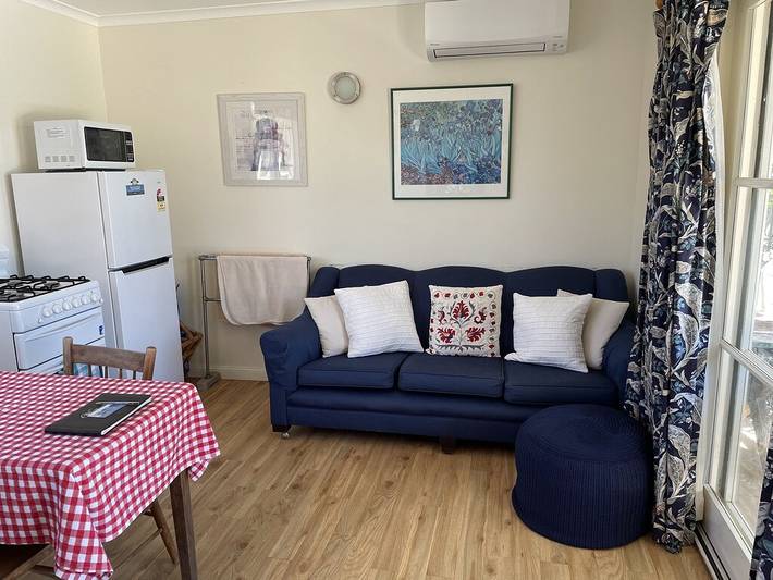 Bed and breakfast for 3 people, with garden in New South Wales