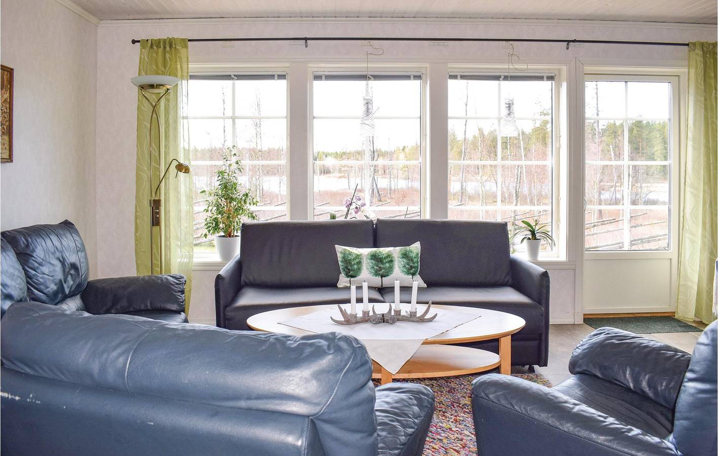 Ferienhaus für 8 Personen mit Terrasse in Kronoberg