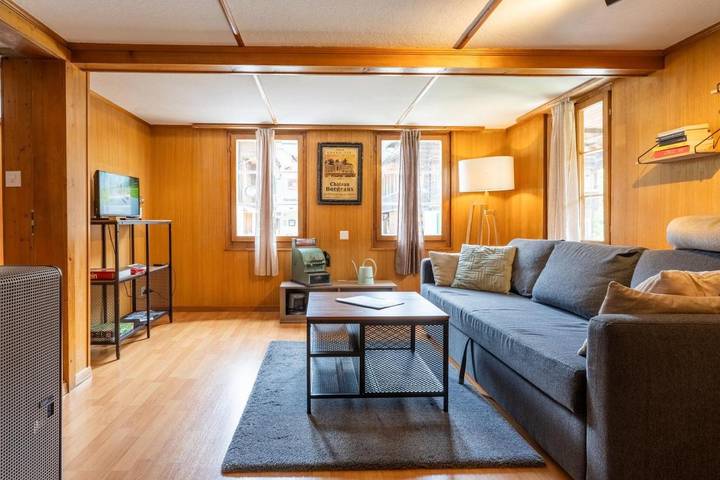Ferienwohnung für 4 Personen, mit Balkon und Terrasse sowie Garten und Ausblick in Kandersteg