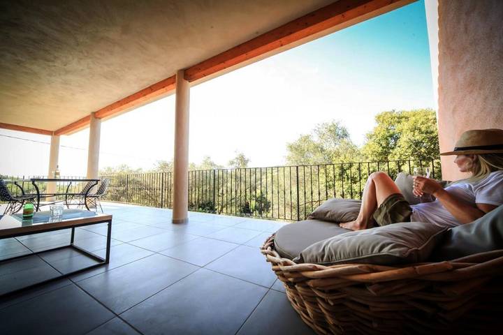 Gîte pour 7 personnes, avec terrasse et vue, animaux acceptés dans Plage de Tenutella