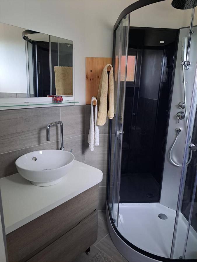 Location de vacances pour 3 personnes, avec Terrasse à Lahosse