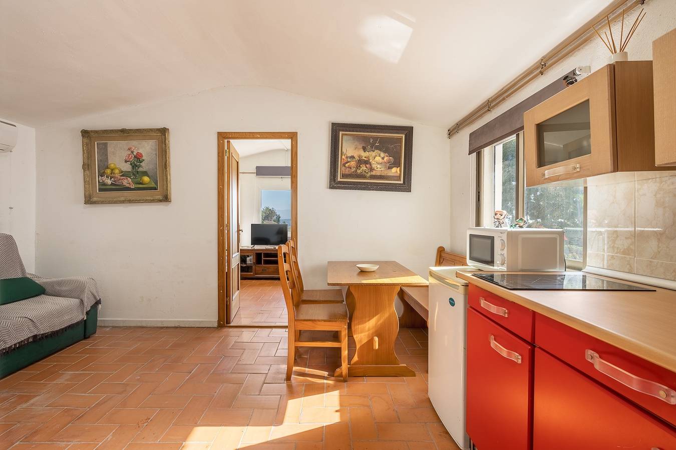 Appartement entier, Appartement 'Villa Martinez Apartamento 3' avec vue sur la mer, Wi-Fi et climatisation in Salobreña, Costa Granadina