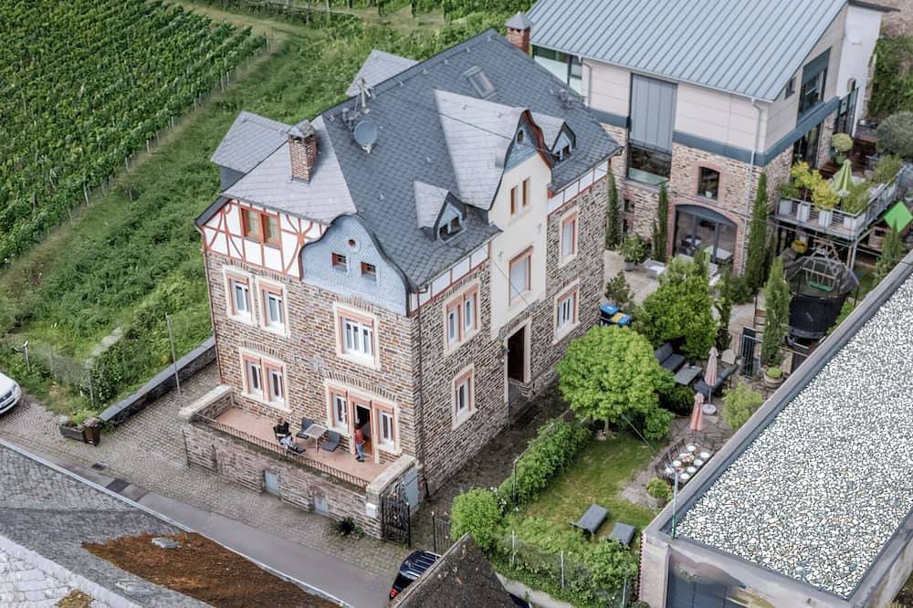St. Jakobshof für Familien – Grillterrasse, Sportkeller & Weinberge in Ediger-Eller, Cochem-Zell