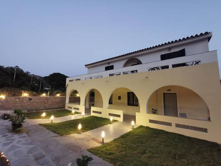 B&b per 2 persone, con Giardino e Panorama a Domus De Maria