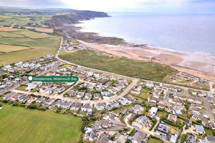 Holiday rental for 8 people, with terrace and garden, with pets in Widemouth Bay