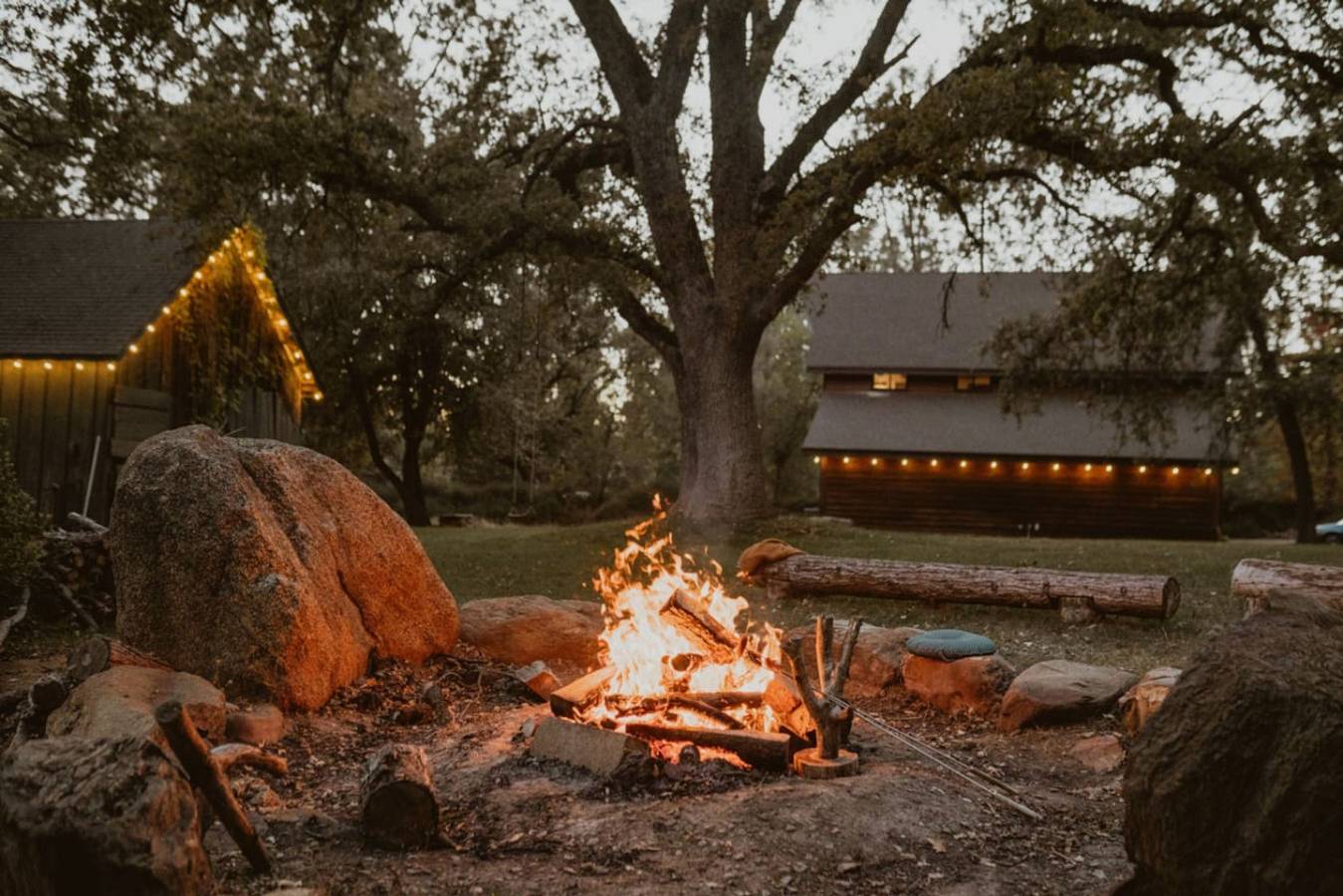 Romantic Forest *Loversnest* by Casa Oso in Mariposa County