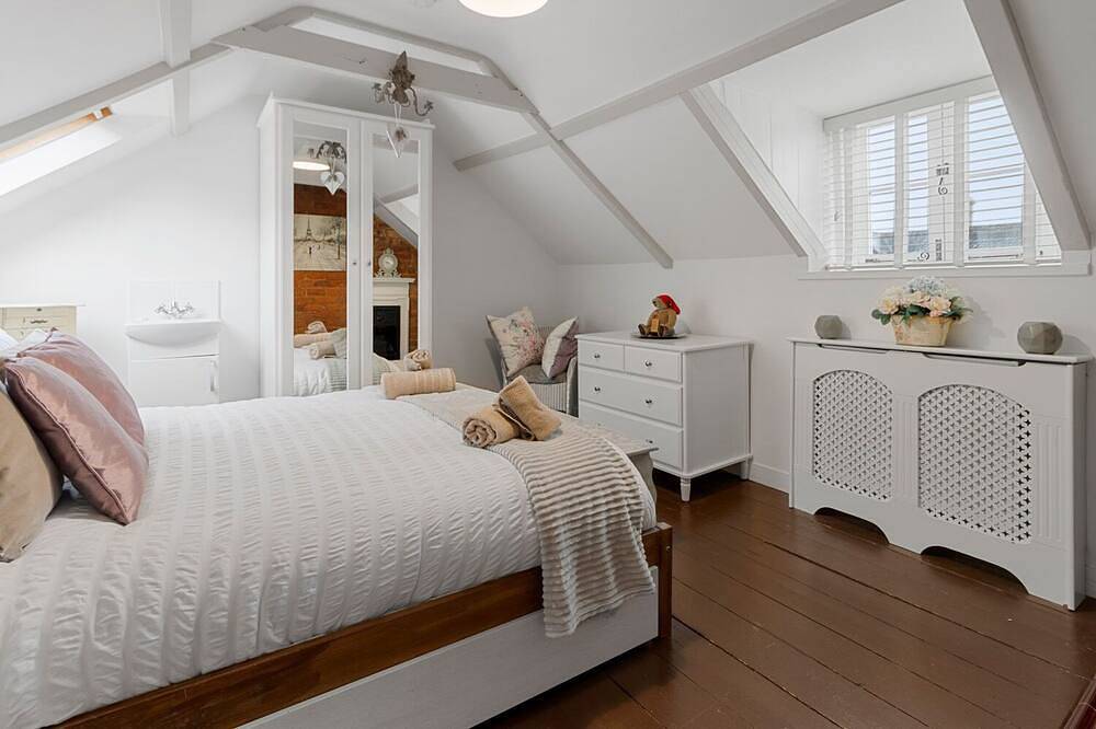 Pip's Cottage by Staytor Accommodation in Exeter, Devon