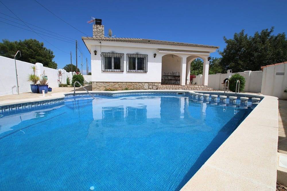 Villa Dorada by Parc Mont-roig in Montroig, Costa Dorada