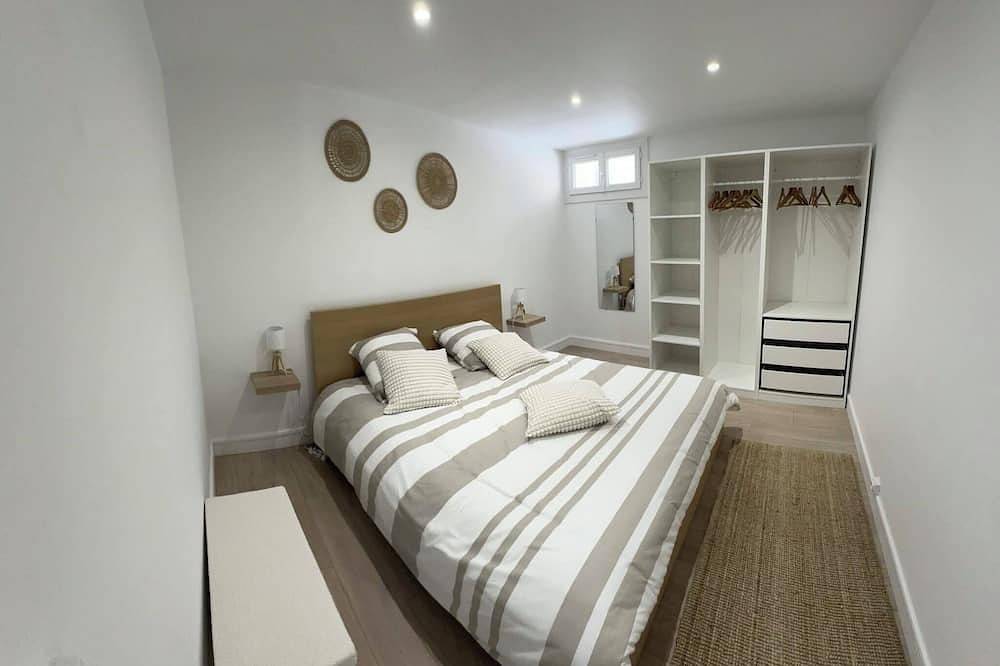 Appartement entier, Joli appartement rénové de 55m2. Parking gratuit in Cassis, Parc national des Calanques