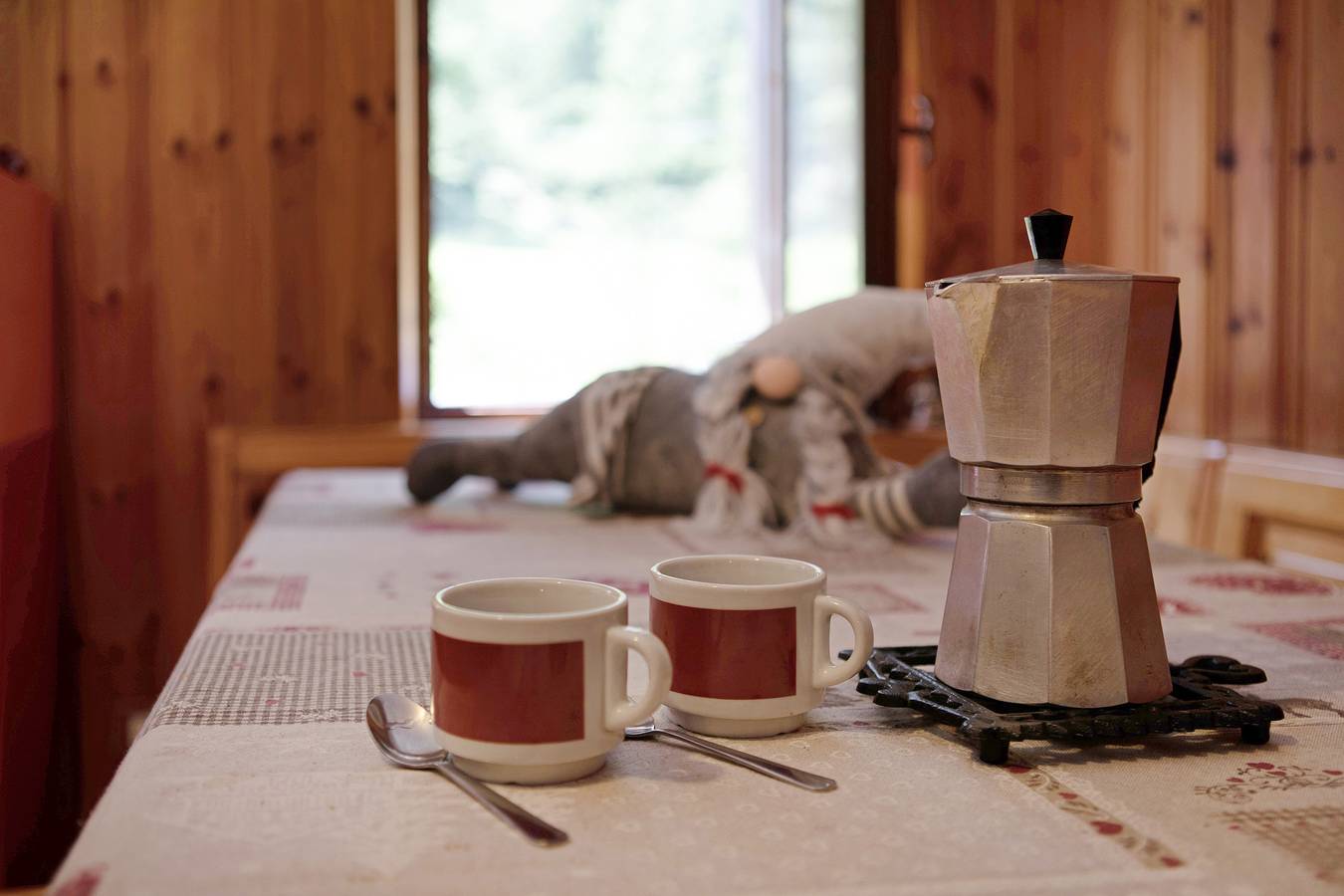Appartement entier, Studio de vacances 'Lo Peiglo' avec vue sur les montagnes et jardin in Gerbelle, Comune di Valgrisenche