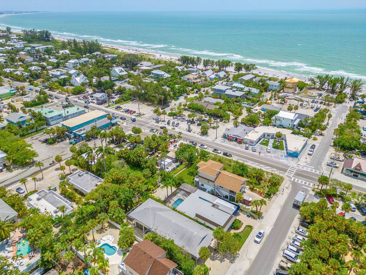 Ami Du Soleil | Steps to the Beach, Heated Pool in Anna Maria (FL), Anna Maria Island