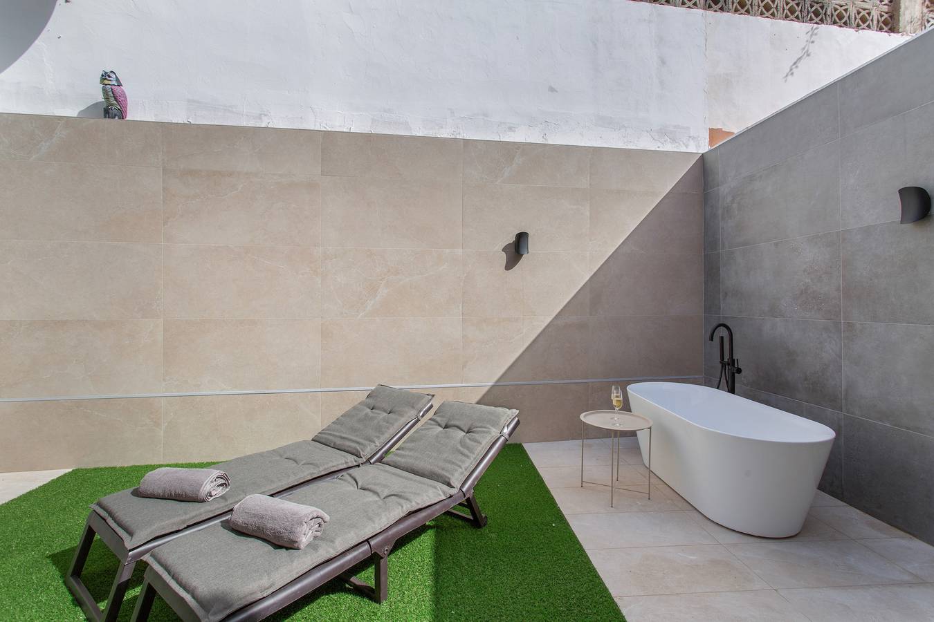 Apartamento entero, Estudio de vacaciones 'Odi Suite Room' con terraza privada y Wi-Fi in Maspalomas, San Bartolomé de Tirajana