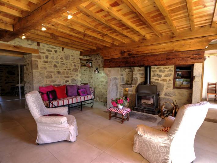 Gîte pour 10 personnes, avec jardin et terrasse dans la Loire - 3