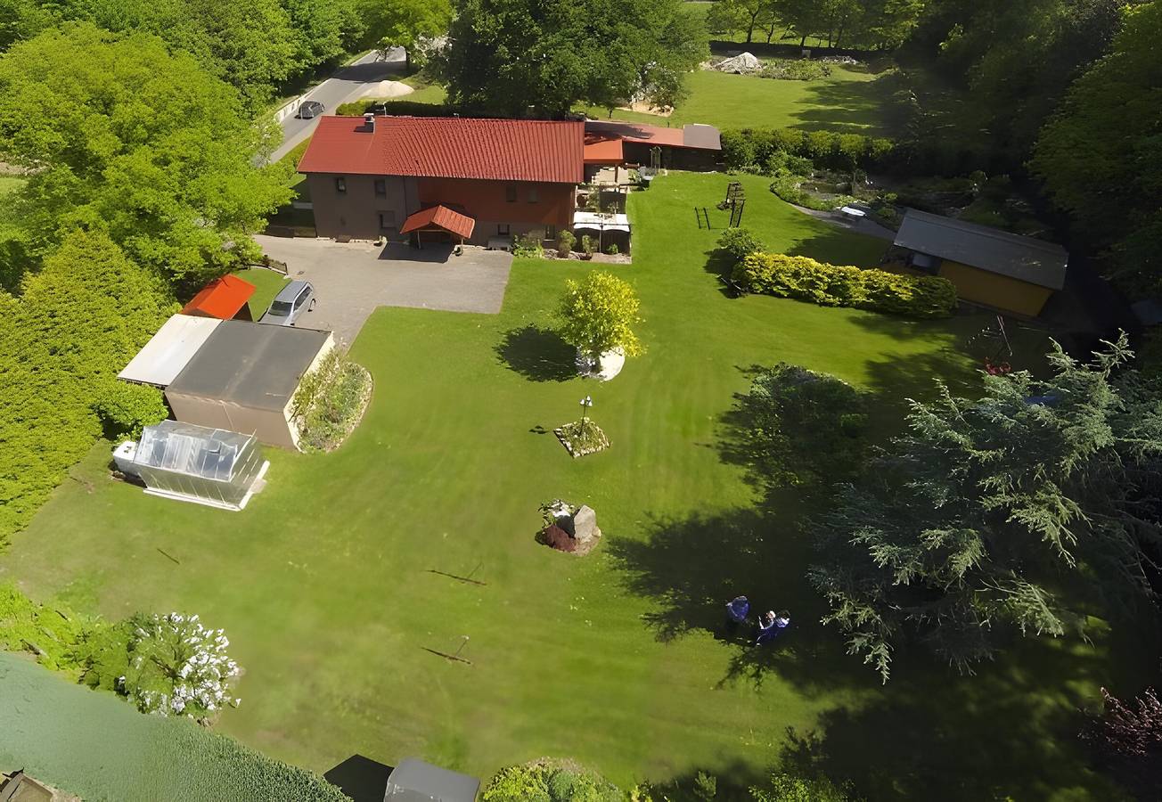 Ganze Wohnung, Ferienwohnung '1' mit gemeinsamer Terrasse und Wi-Fi in Ostrohe, Heide und Umgebung