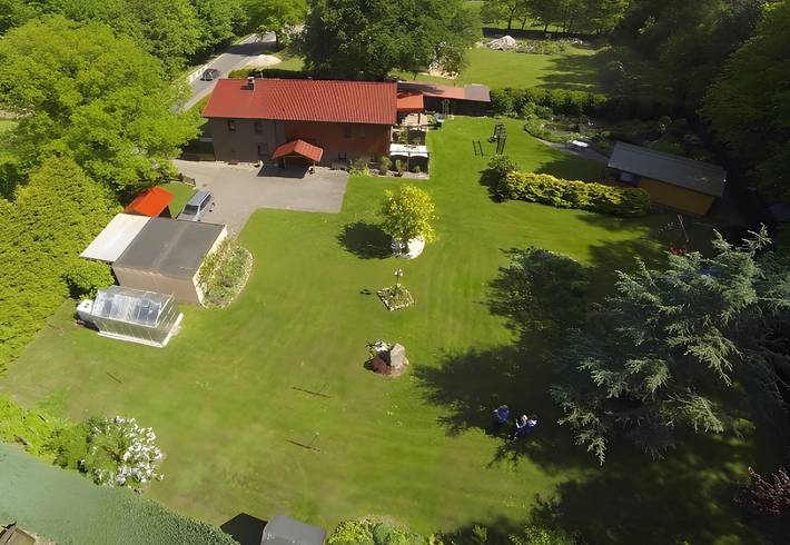 Ganze Wohnung, Ferienwohnung '1' mit gemeinsamer Terrasse und Wi-Fi in Ostrohe, Heide und Umgebung