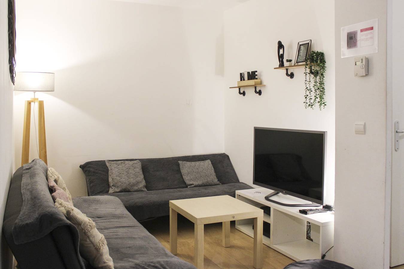 Appartement entier, Logement cosy et lumineux avec balcon privé in Aubervilliers, Seine-Saint-Denis